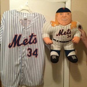 Bundle of 2 NY Mets Syndegaard merchandise
